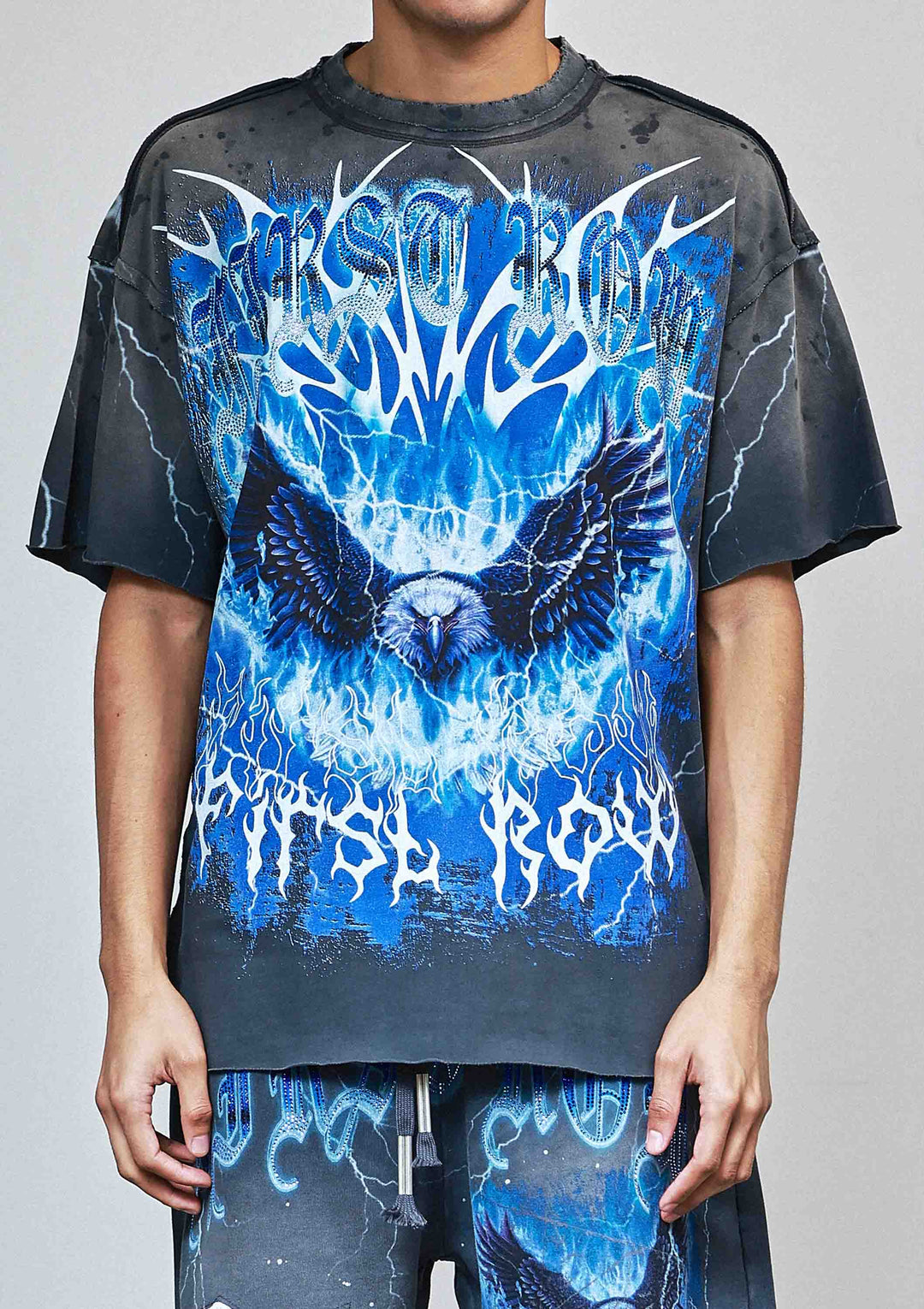 ABOVE ALL THINGS WINGS OF DOMINION TEE: DK GREY / M