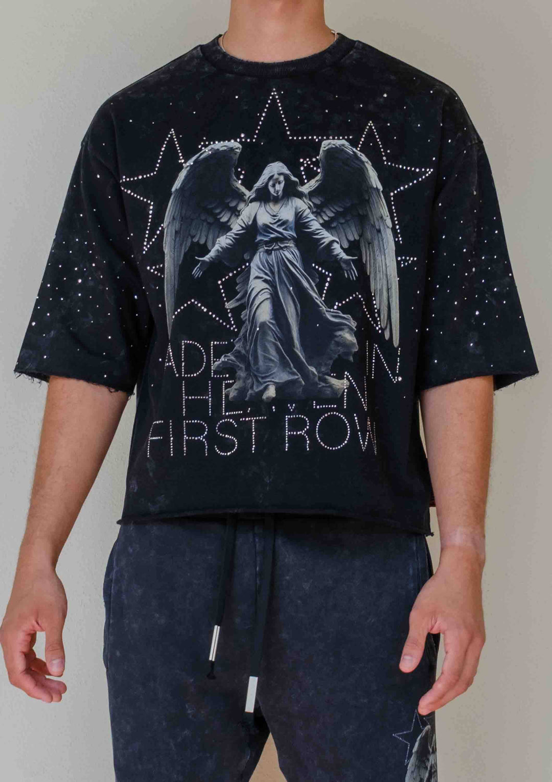 MADE IN HEAVEN SHINING ANGEL CROPPED TEE: Black / XL